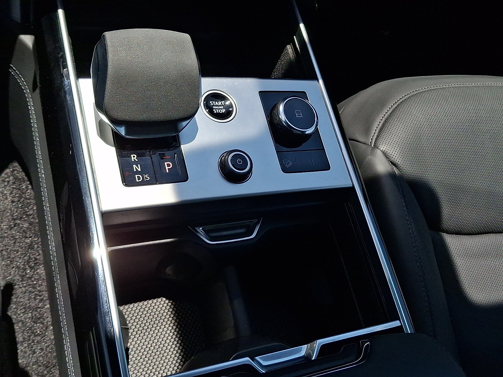 Used 2023 Land Rover Range Rover SE AWD/4WD image 26