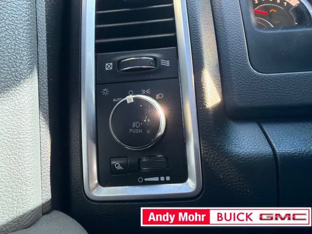 Used 2017 RAM 1500 Big Horn RWD image 33