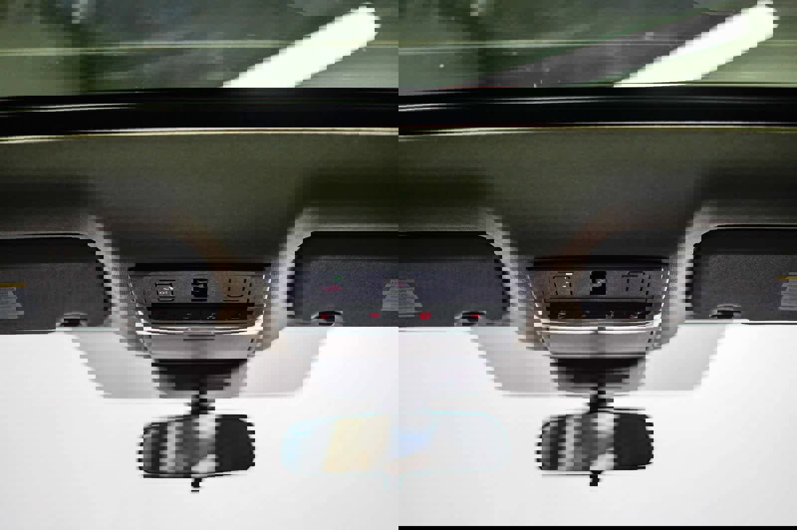 Used 2023 Nissan Sentra SR w/ SR Premium Package image 11