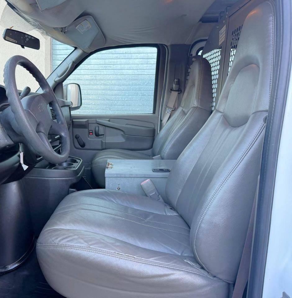 Used 2005 Chevrolet Express 2500 2500 135 WB RWD image 16