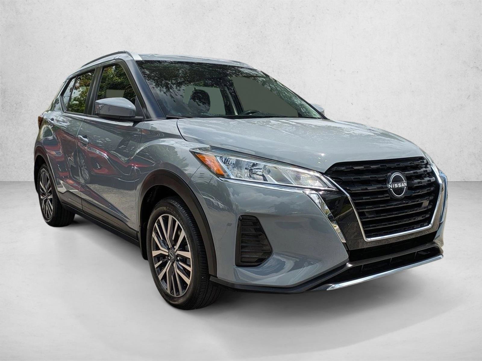 Used 2022 Nissan Kicks SV FWD image 3