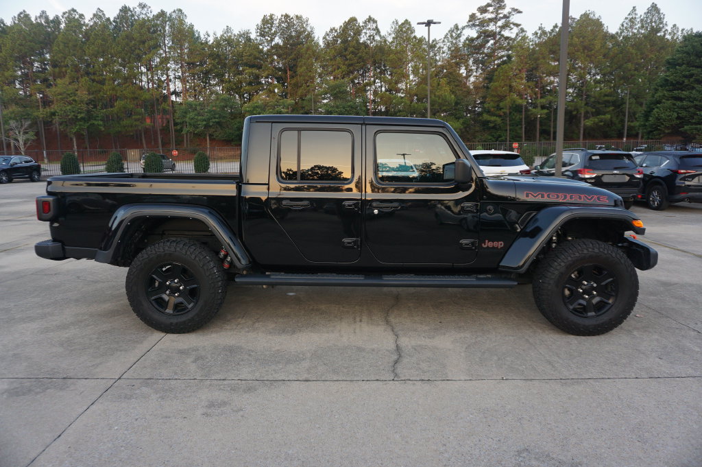 Used 2023 Jeep Gladiator Mojave w/ Trailer Tow Package AWD/4WD image 23