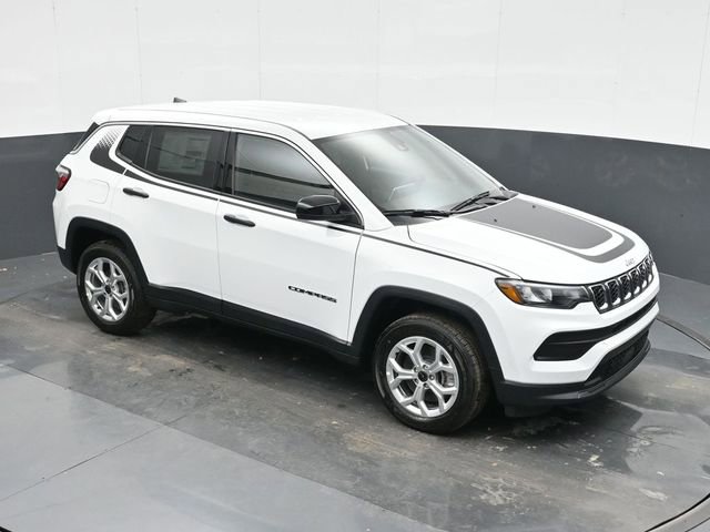 Used 2025 Jeep Compass Sport w/ Mopar Graphics Package AWD/4WD image 31