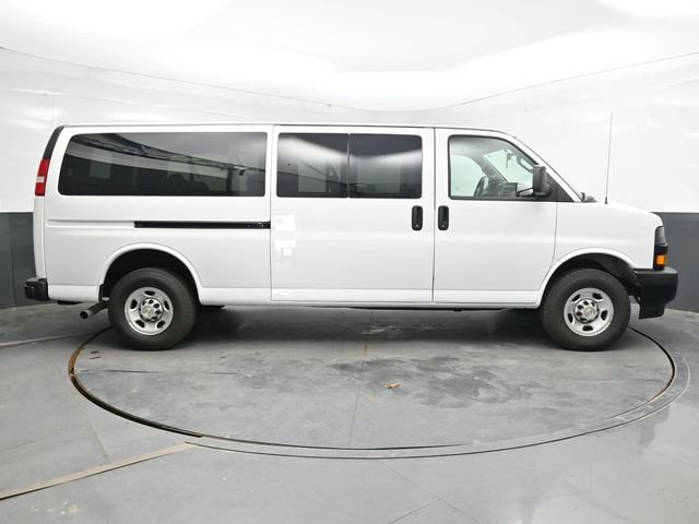 Used 2024 Chevrolet Express 3500 LS RWD image 8
