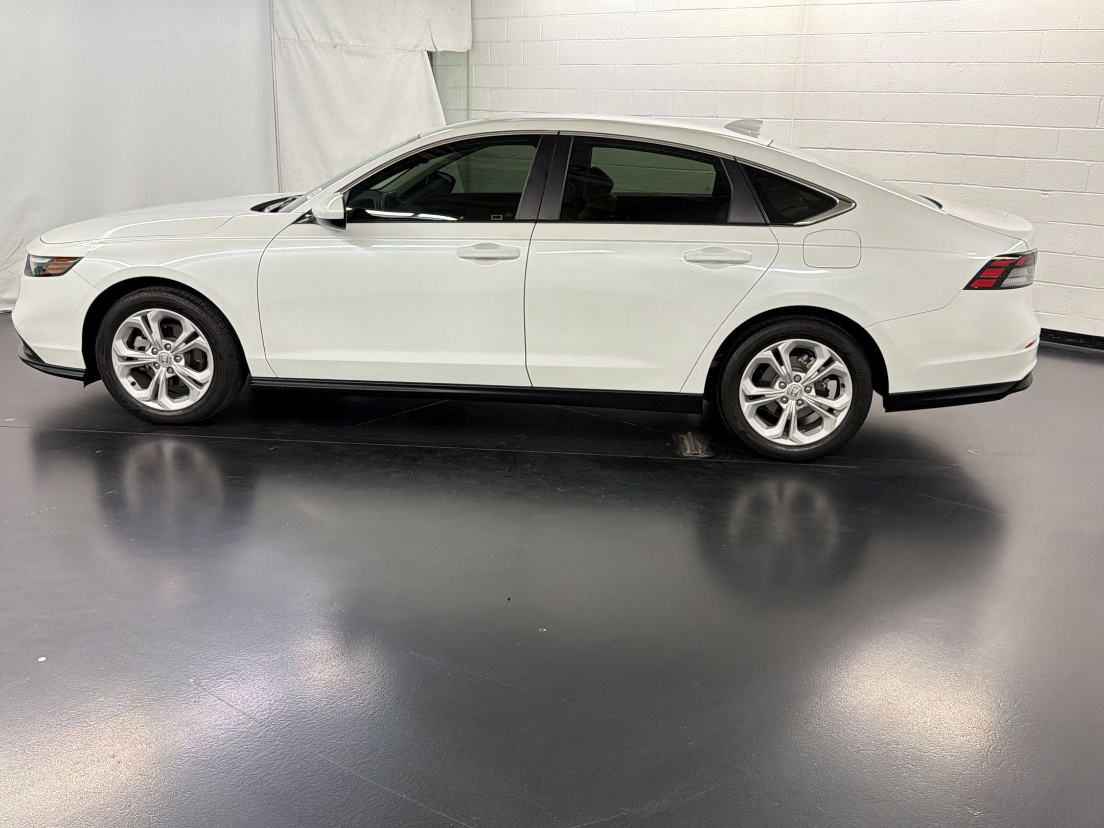 Certified 2024 Honda Accord LX image 2