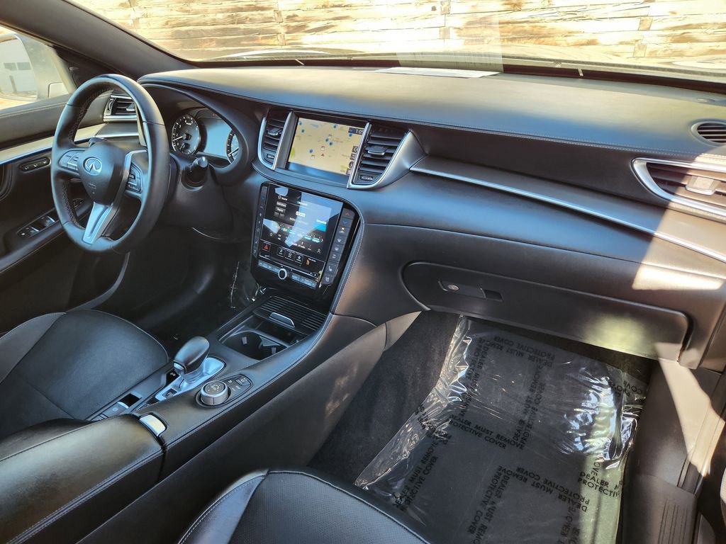 Used 2023 INFINITI QX55 Essential image 17