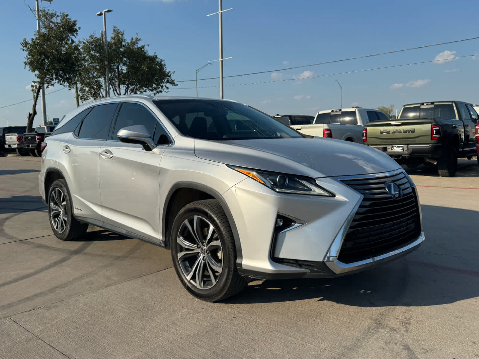 Used 2018 Lexus RX 450hL Premium w/ Premium Package AWD/4WD image 4