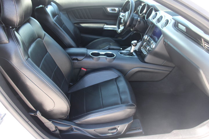 Used 2022 Ford Mustang Premium RWD image 19