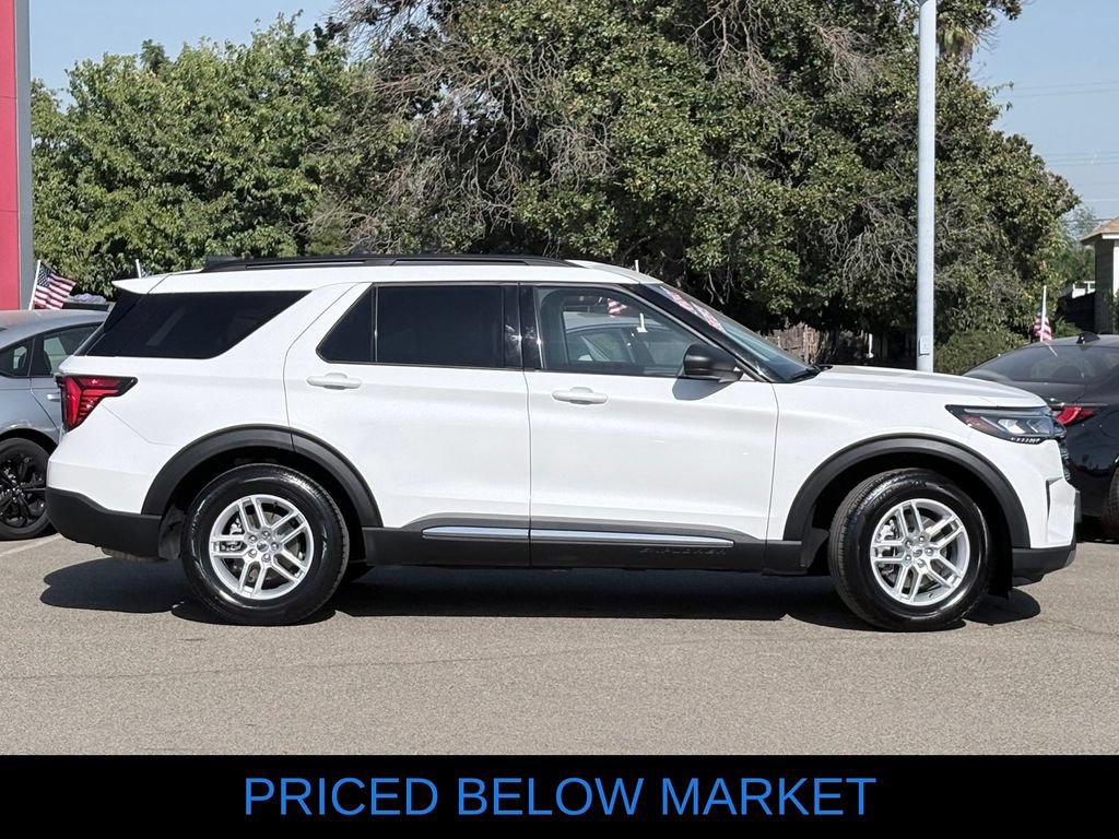 Used 2025 Ford Explorer Active RWD image 4