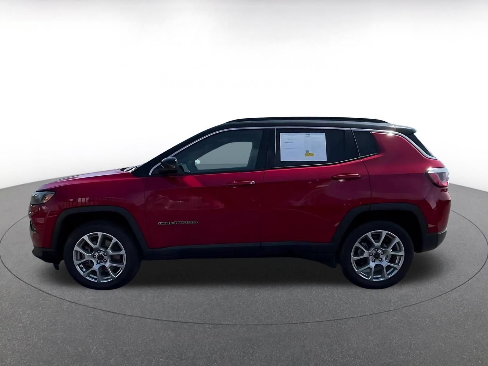 Used 2025 Jeep Compass Limited AWD/4WD image 7