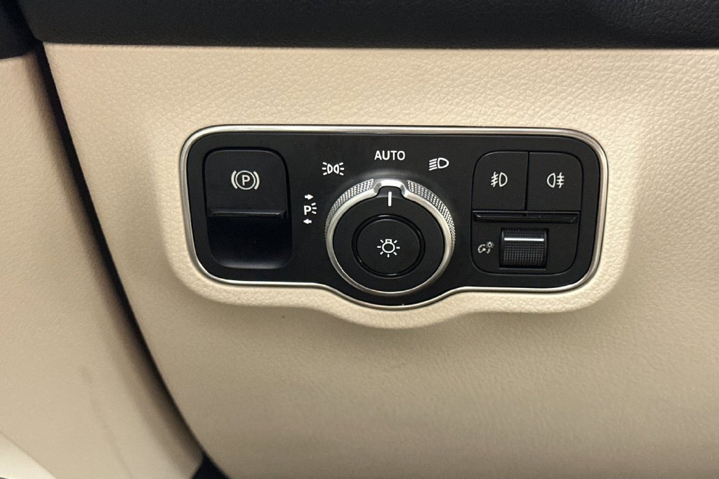 Certified 2026 Mercedes-Benz GLB 250 image 31
