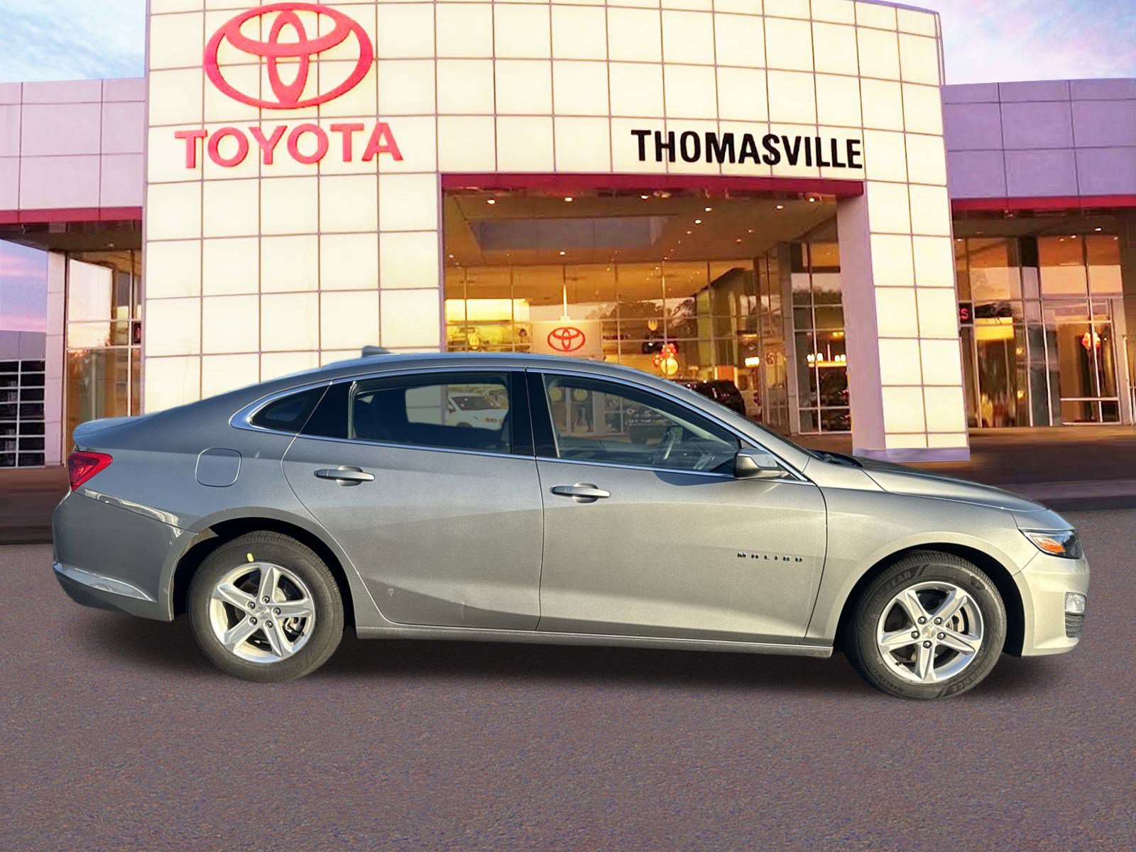 Used 2024 Chevrolet Malibu LT image 4
