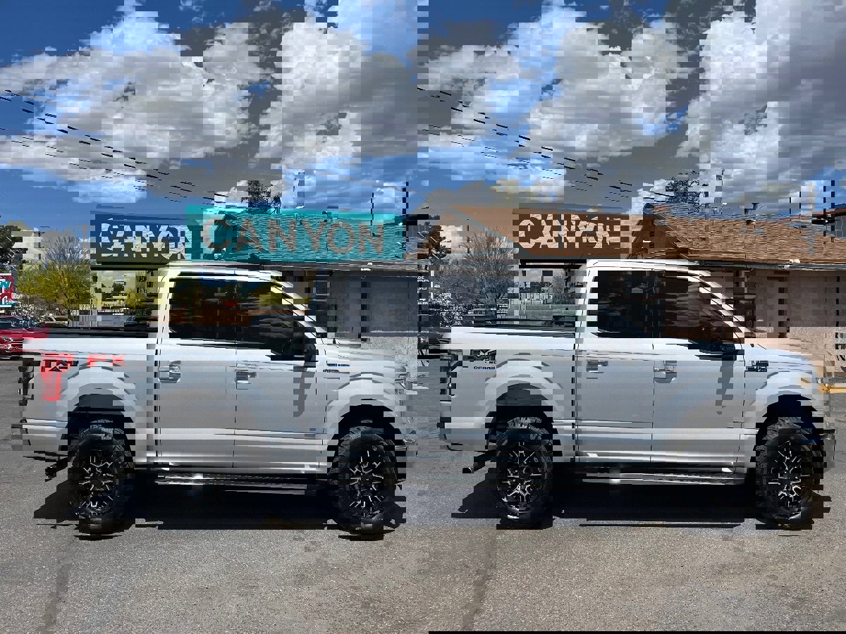 Used 2016 Ford F150 XLT w/ Equipment Group 302A Luxury AWD/4WD image 3