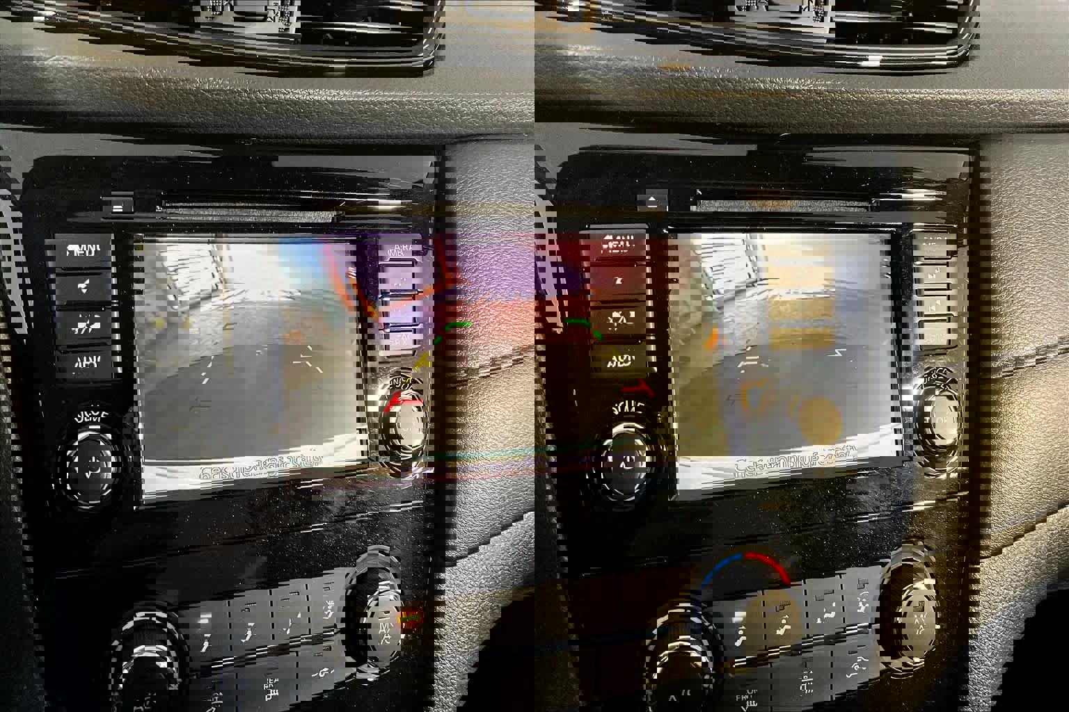 Used 2019 Nissan Rogue S image 83