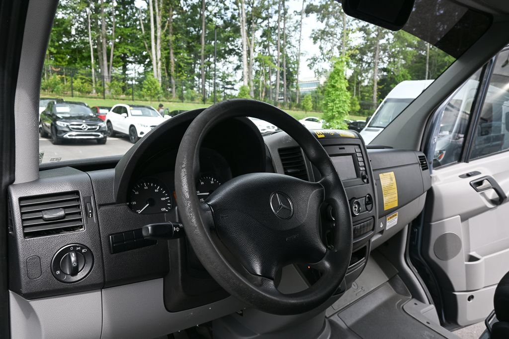 Used 2018 Mercedes-Benz Sprinter 2500 image 6