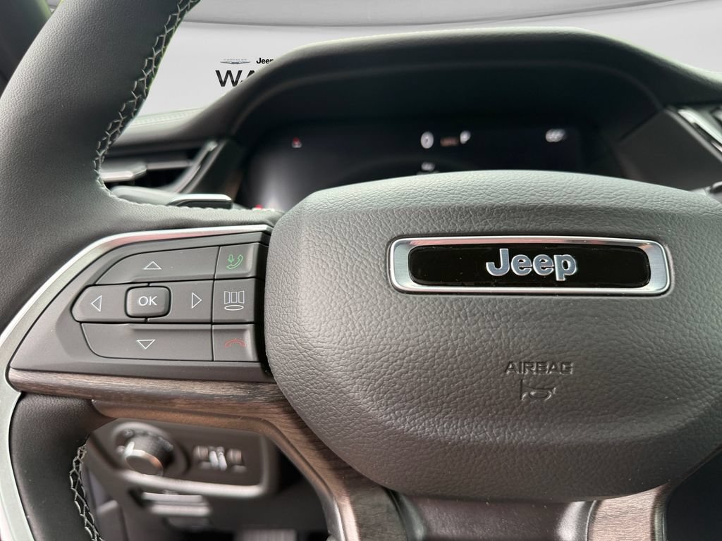 New 2026 Jeep Grand Cherokee Altitude AWD/4WD image 28