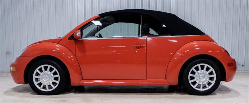 Used 2004 Volkswagen Beetle GLS FWD image 2
