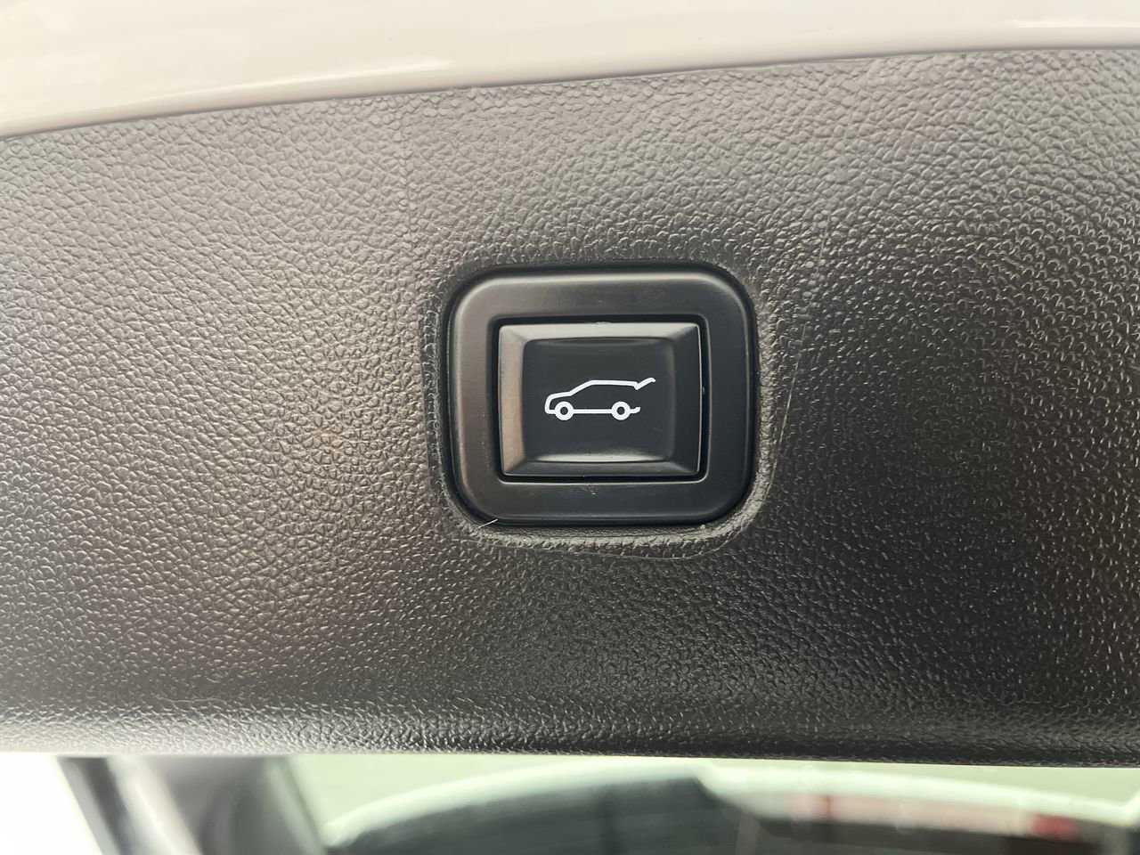 Certified 2023 Chevrolet Blazer LT w/ Convenience Package AWD/4WD image 33