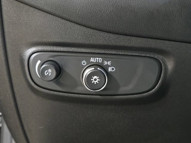 Used 2018 Chevrolet Equinox LT image 25