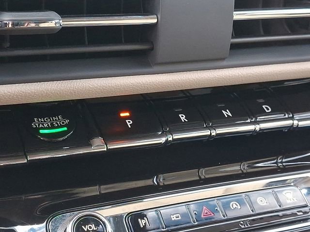 Certified 2025 Lincoln Corsair Reserve image 14