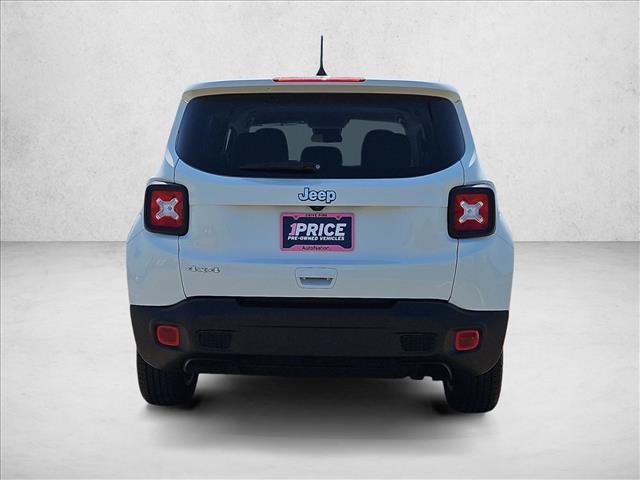 Used 2023 Jeep Renegade Latitude AWD/4WD image 7