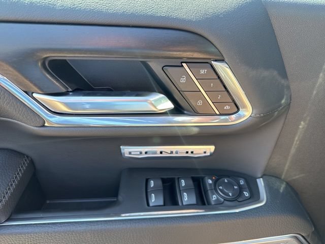 New 2026 GMC Sierra 1500 Denali w/ Denali Reserve Package AWD/4WD image 24