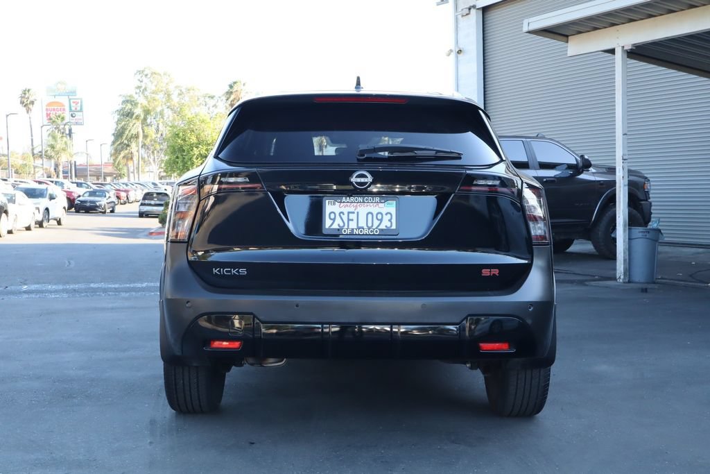Used 2025 Nissan Kicks SR FWD image 8