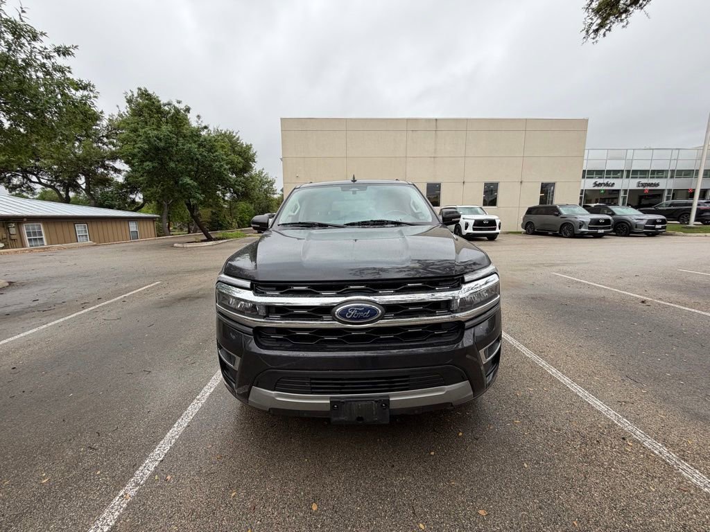 Used 2024 Ford Expedition Limited image 2
