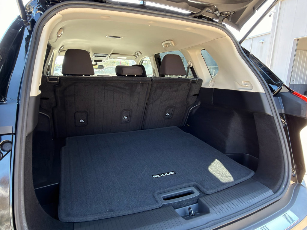 Certified 2021 Nissan Rogue SV image 23