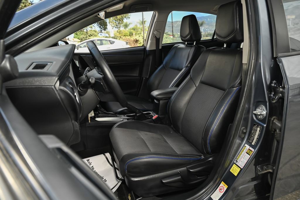 Used 2018 Toyota Corolla SE w/ Carpet Mat Package (TMS) FWD image 19