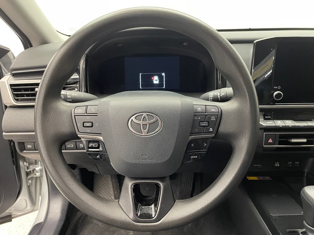 Used 2025 Toyota Camry LE FWD image 20