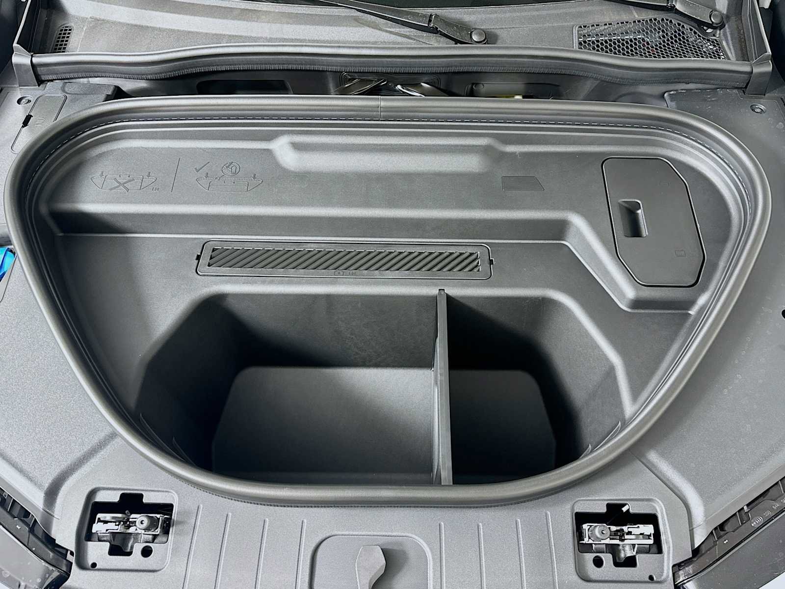 New 2027 Audi SQ6 e-tron Premium Plus AWD/4WD image 28