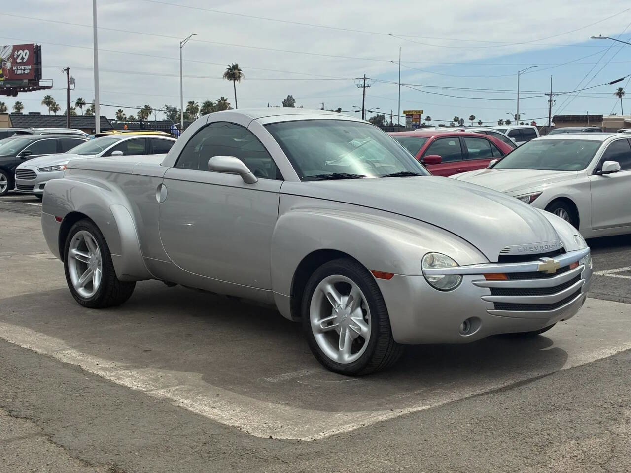 Used 2005 Chevrolet SSR w/ Preferred Equipment Group RWD image 12