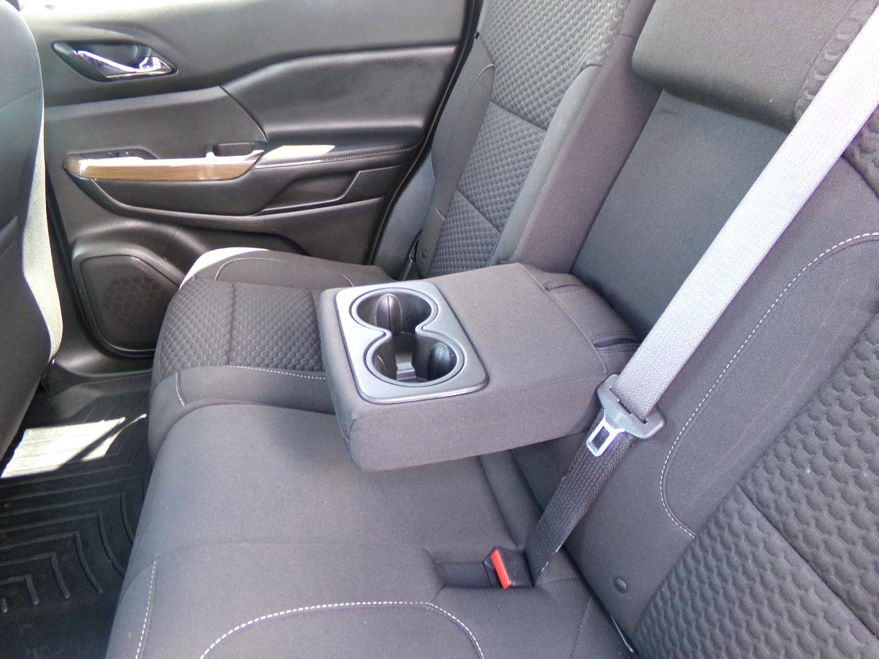 Used 2019 GMC Acadia SLE AWD/4WD image 32