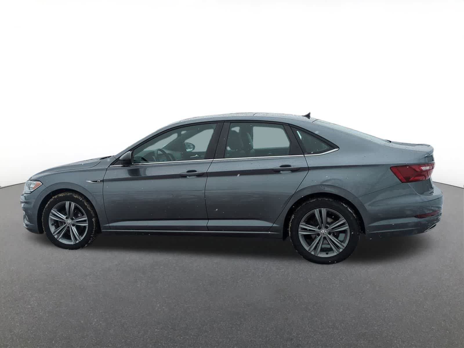 Used 2020 Volkswagen Jetta R-Line w/ R-Line Cold Weather Package FWD image 3