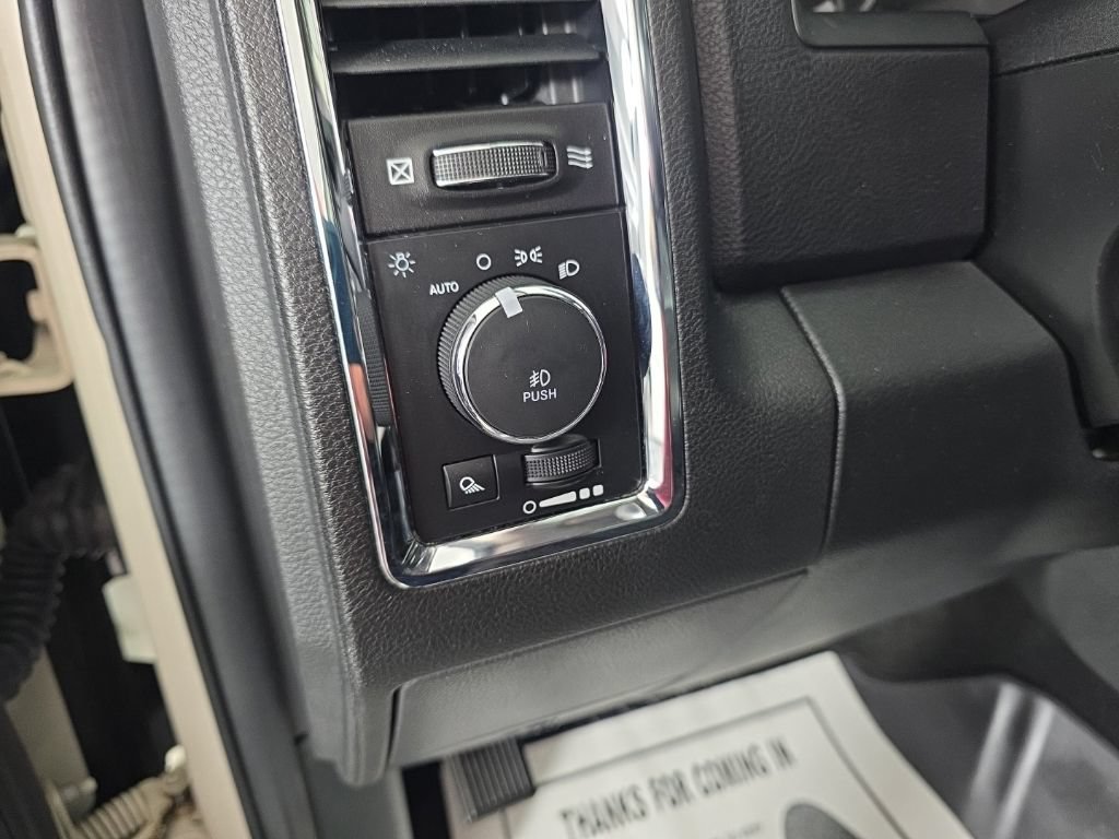 Used 2017 RAM 1500 Laramie w/ Convenience Group AWD/4WD image 13
