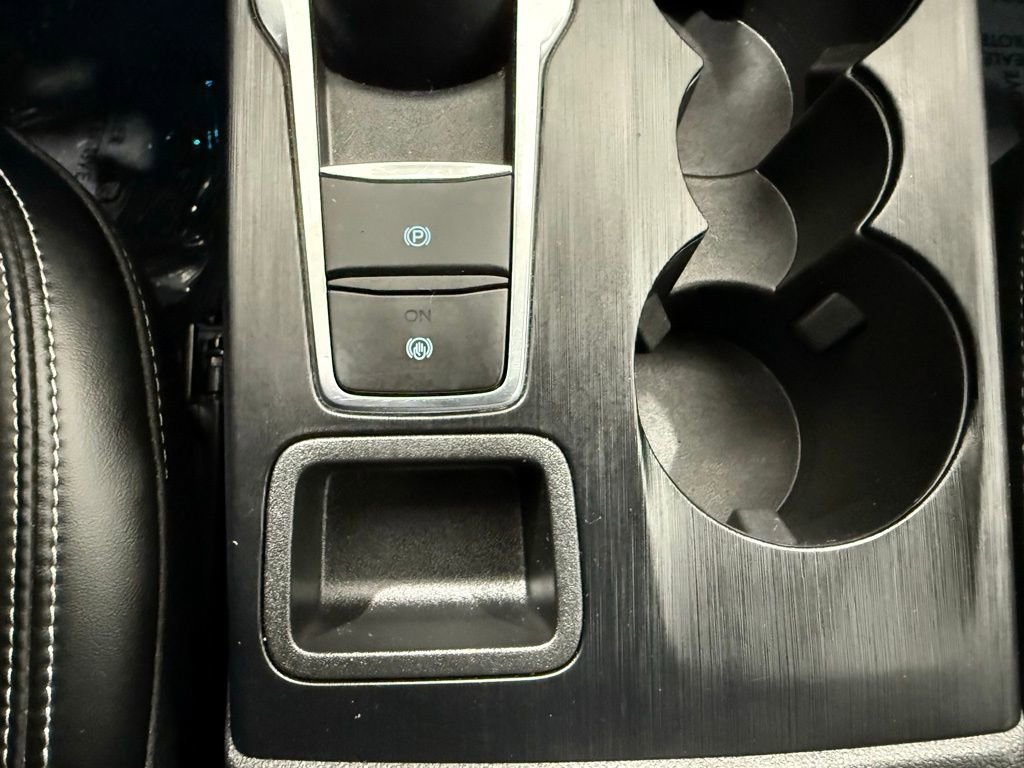 Used 2024 Ford Escape Platinum AWD/4WD image 40