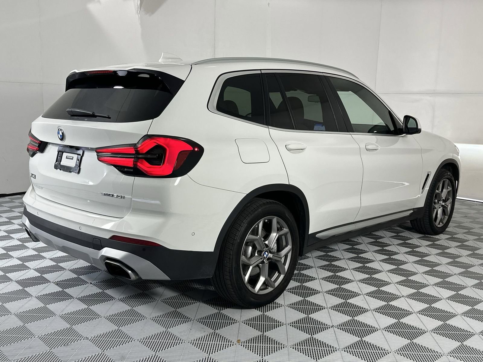 Used 2023 BMW X3 sDrive30i w/ Convenience Package RWD image 8