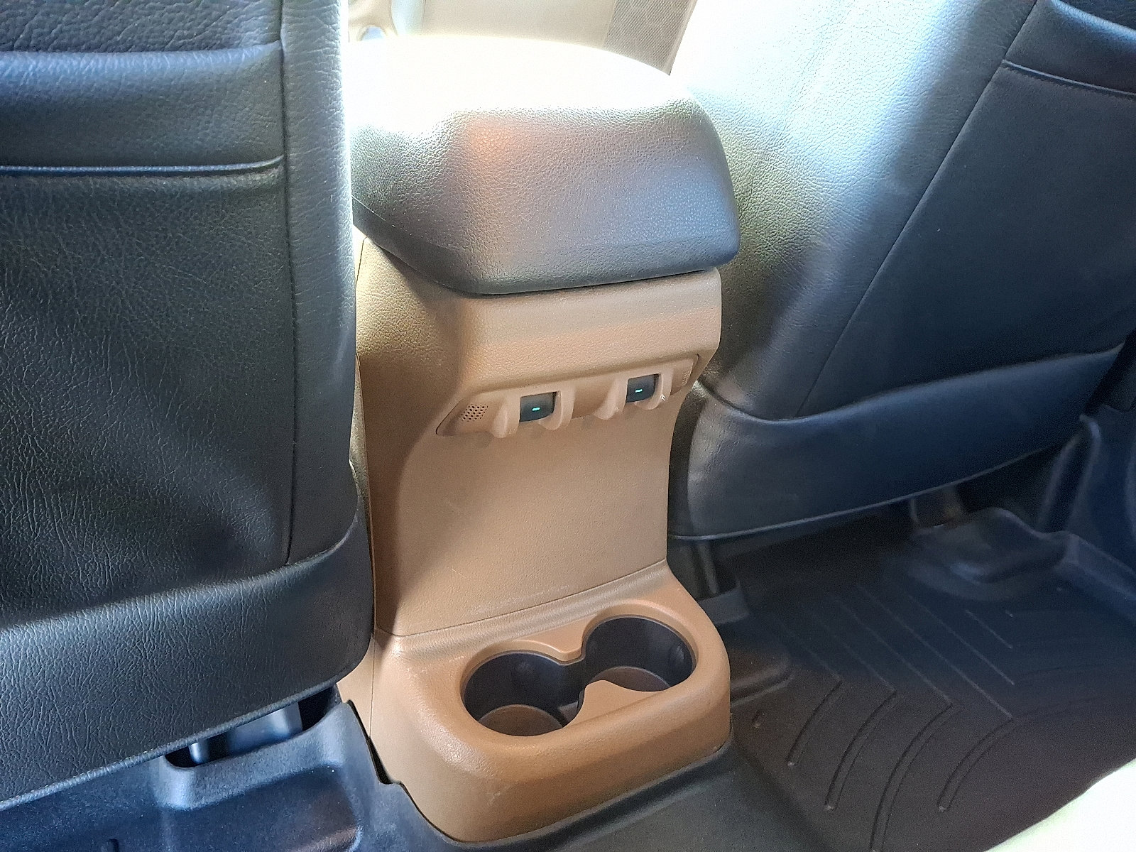 Used 2012 Jeep Wrangler Unlimited Sahara w/ Dual Top Group image 12