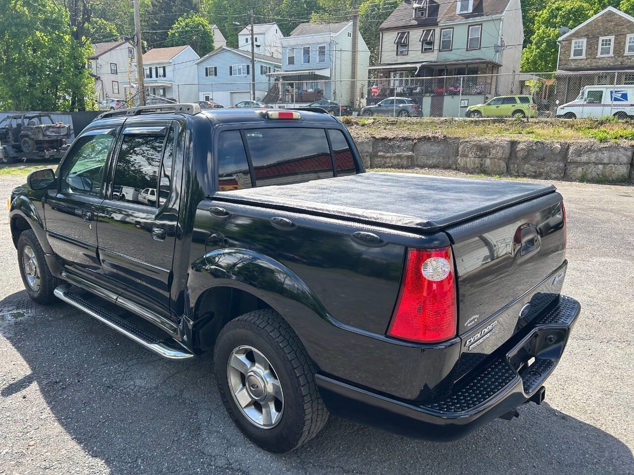 Used 2005 Ford Explorer Sport Trac XLT AWD/4WD image 3