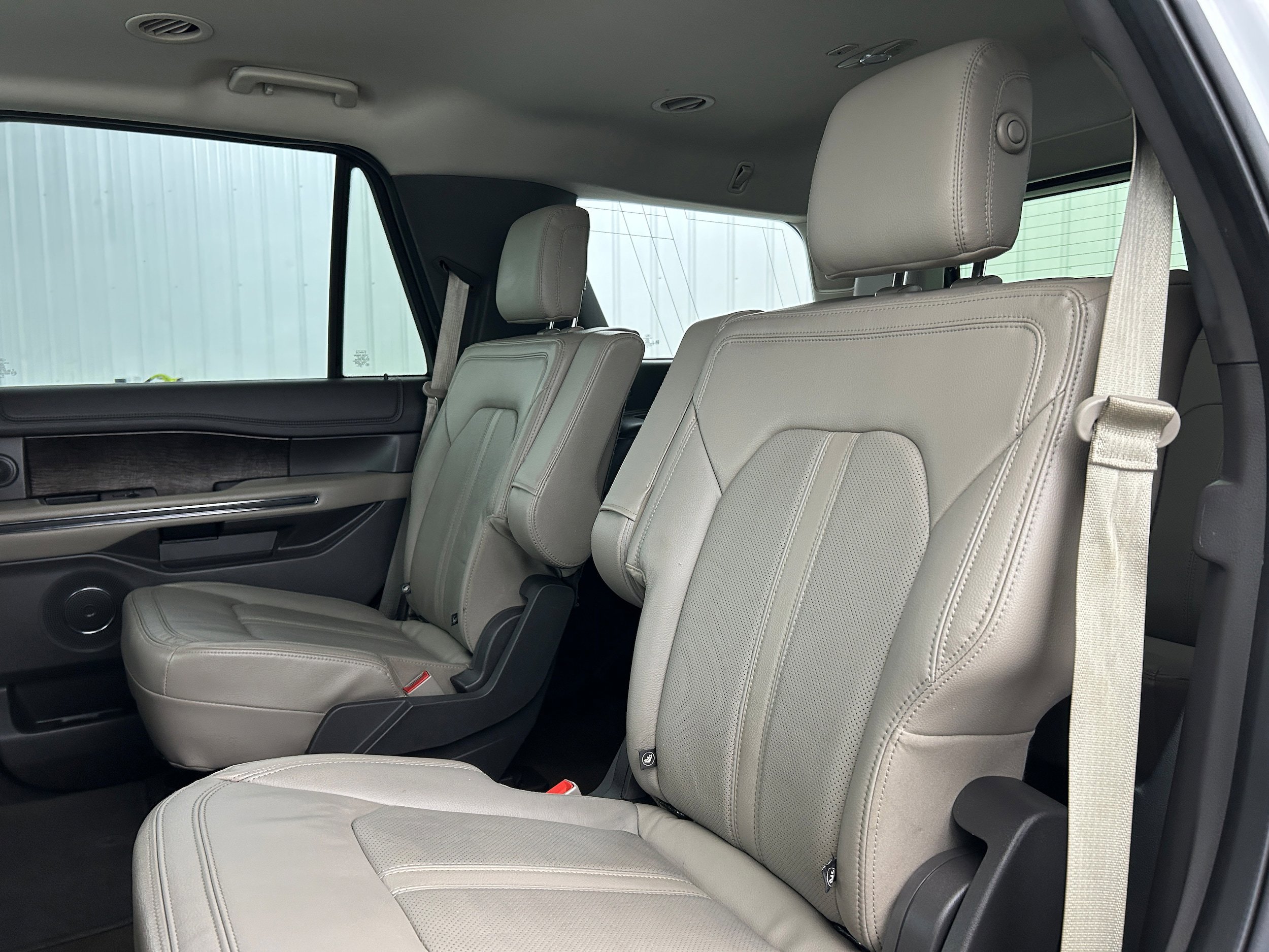 Used 2020 Ford Expedition Limited AWD/4WD image 27