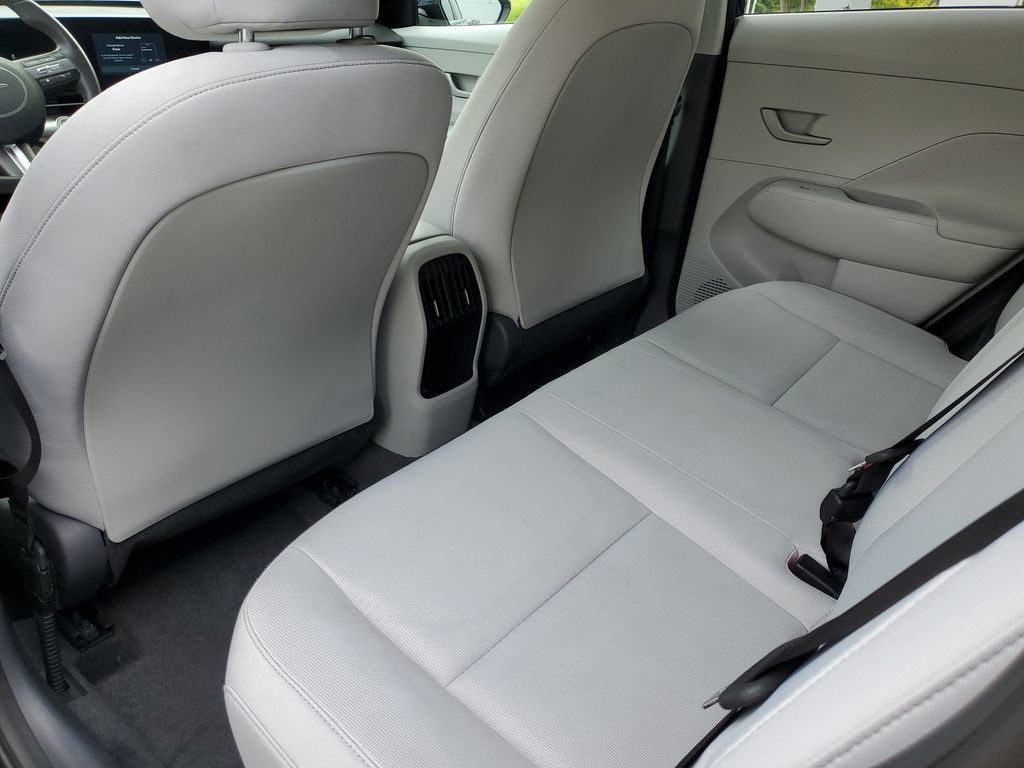 Used 2025 Hyundai Kona SEL FWD image 14