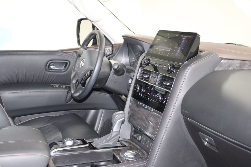 Used 2024 Nissan Armada Platinum w/ Captain's Chairs Package image 32