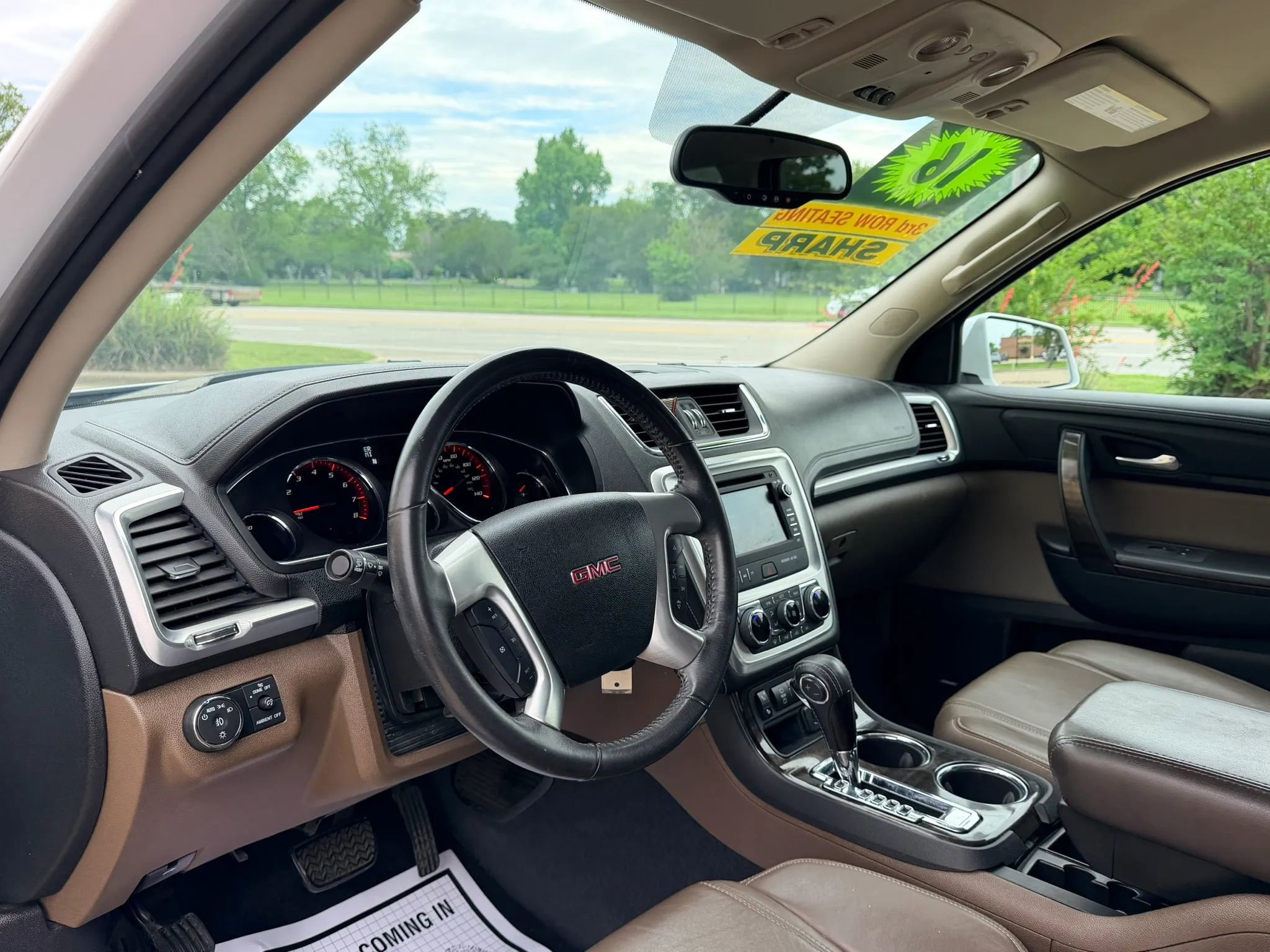 Used 2016 GMC Acadia SLT FWD image 9