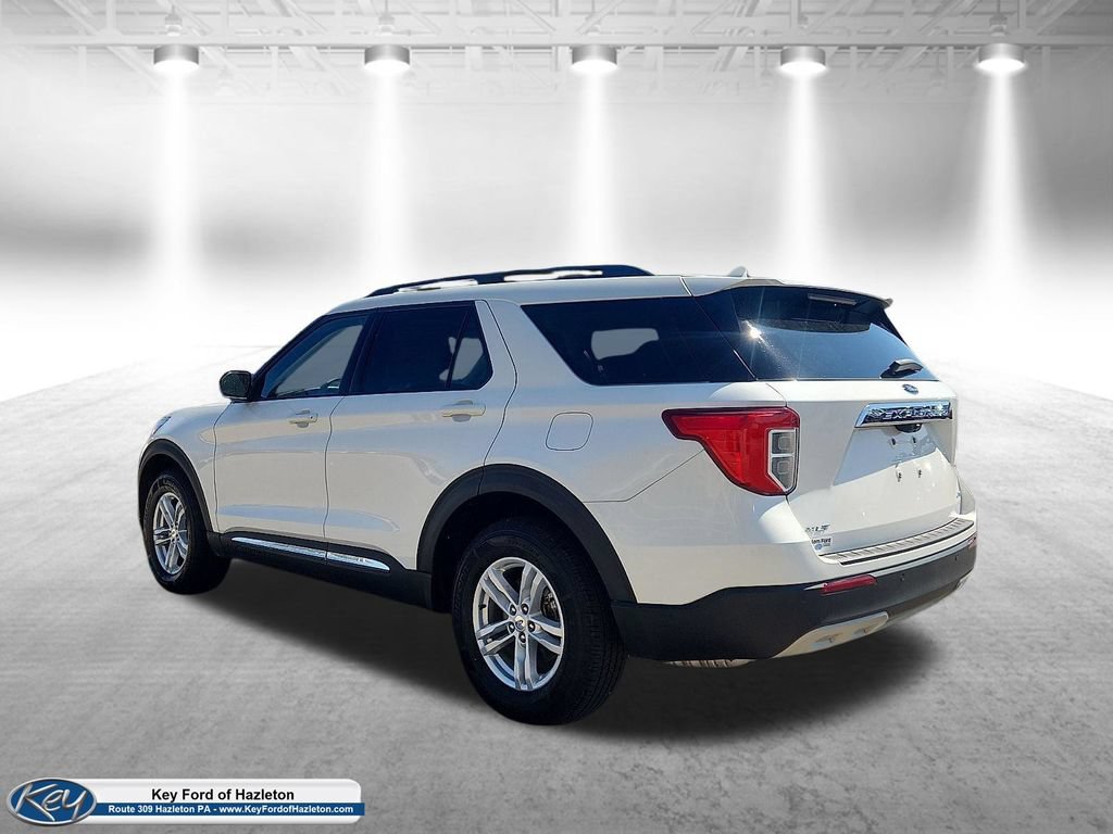 Used 2022 Ford Explorer XLT w/ Equipment Group 202A AWD/4WD image 4