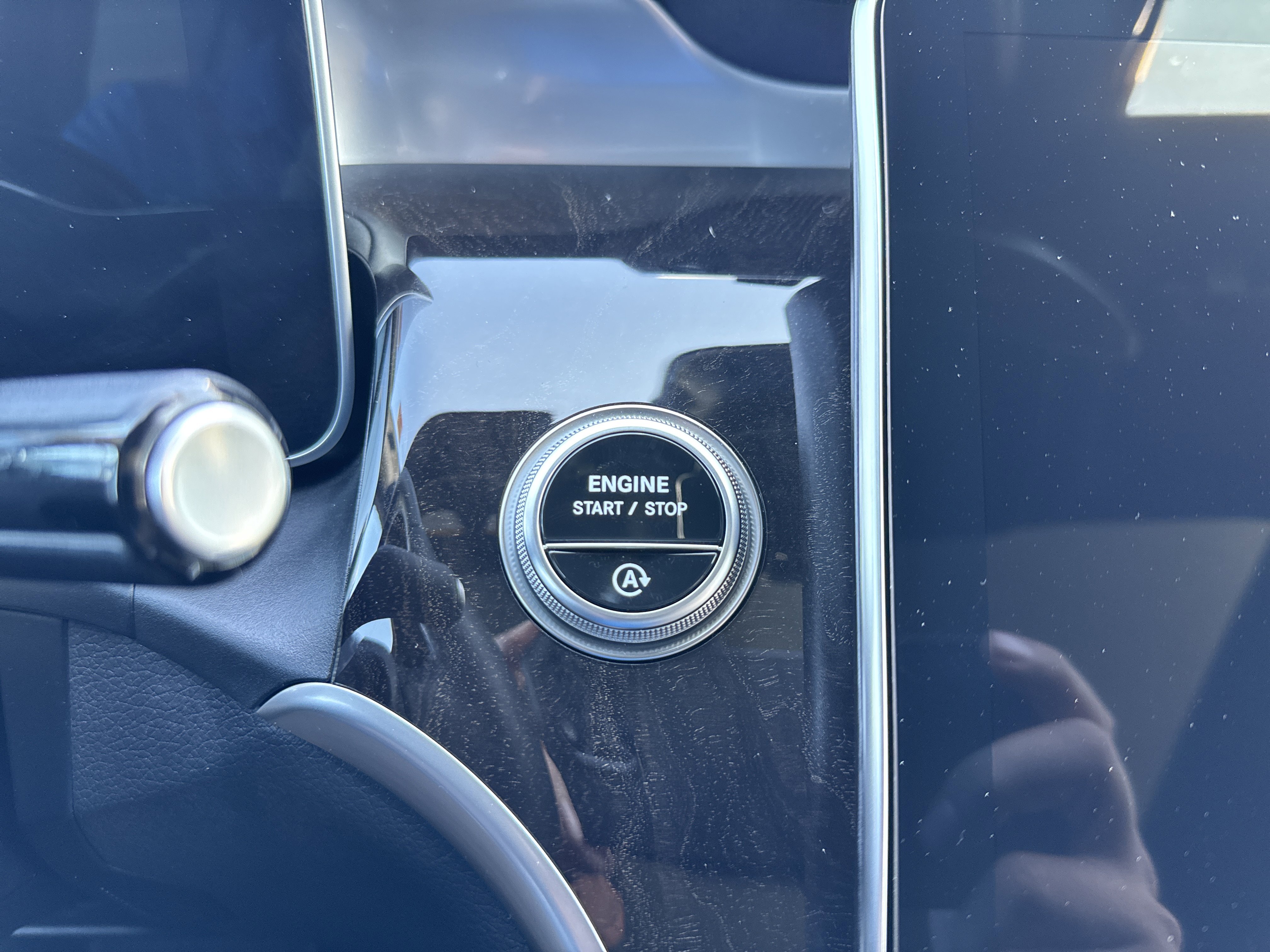 Used 2025 Mercedes-Benz GLC 300 4MATIC image 19