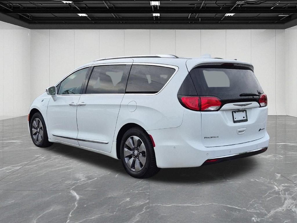 Used 2018 Chrysler Pacifica Limited w/ Advanced Safetytec Group FWD image 3