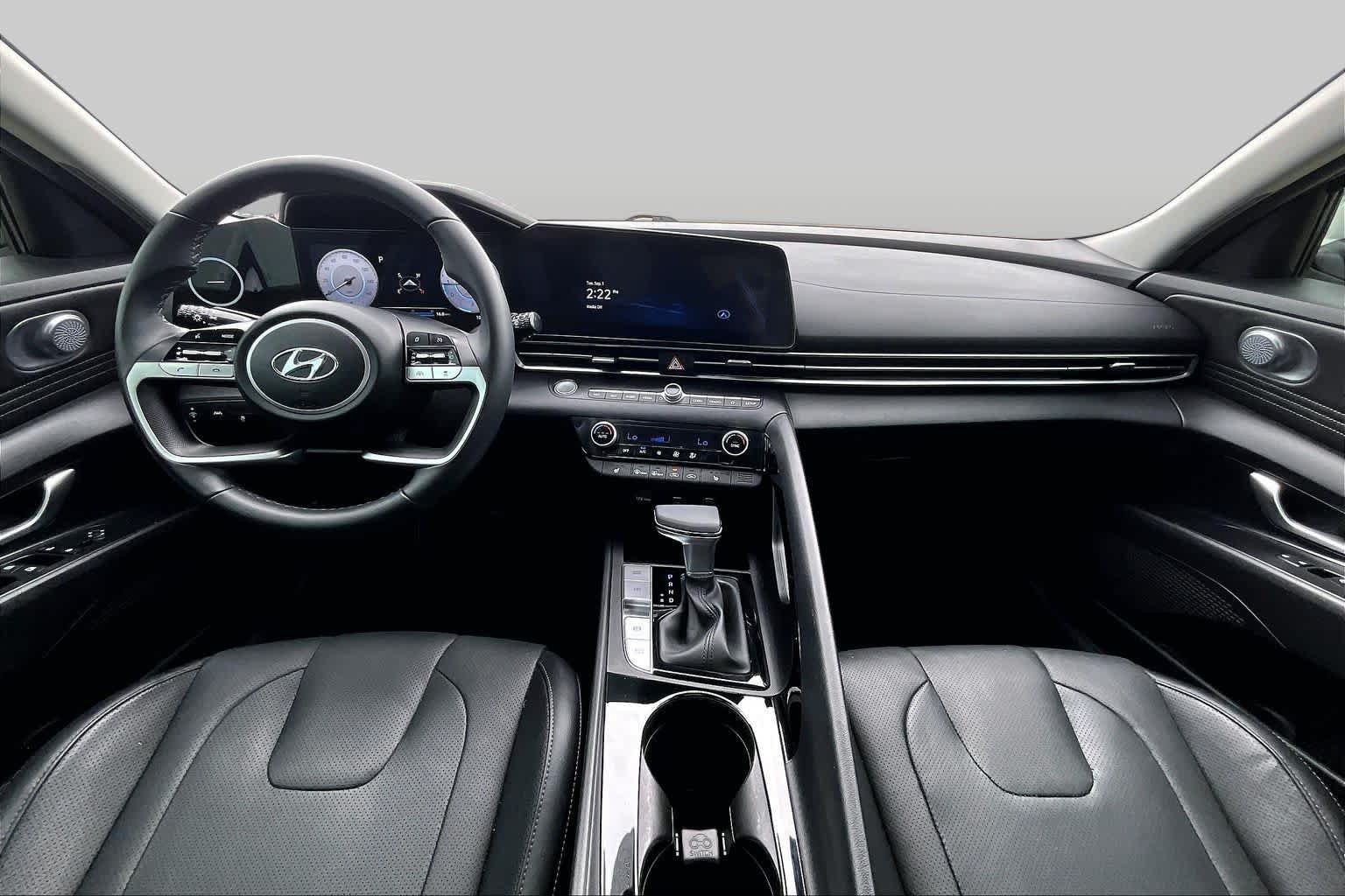 Certified 2023 Hyundai Elantra Limited FWD image 16
