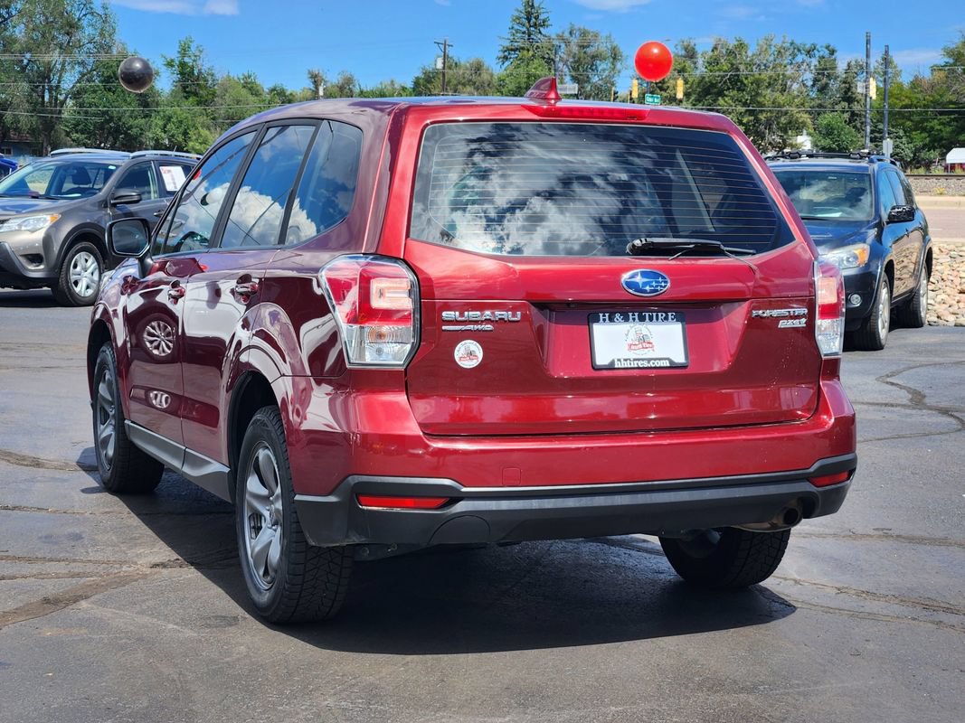 Used 2017 Subaru Forester 2.5i AWD/4WD image 9