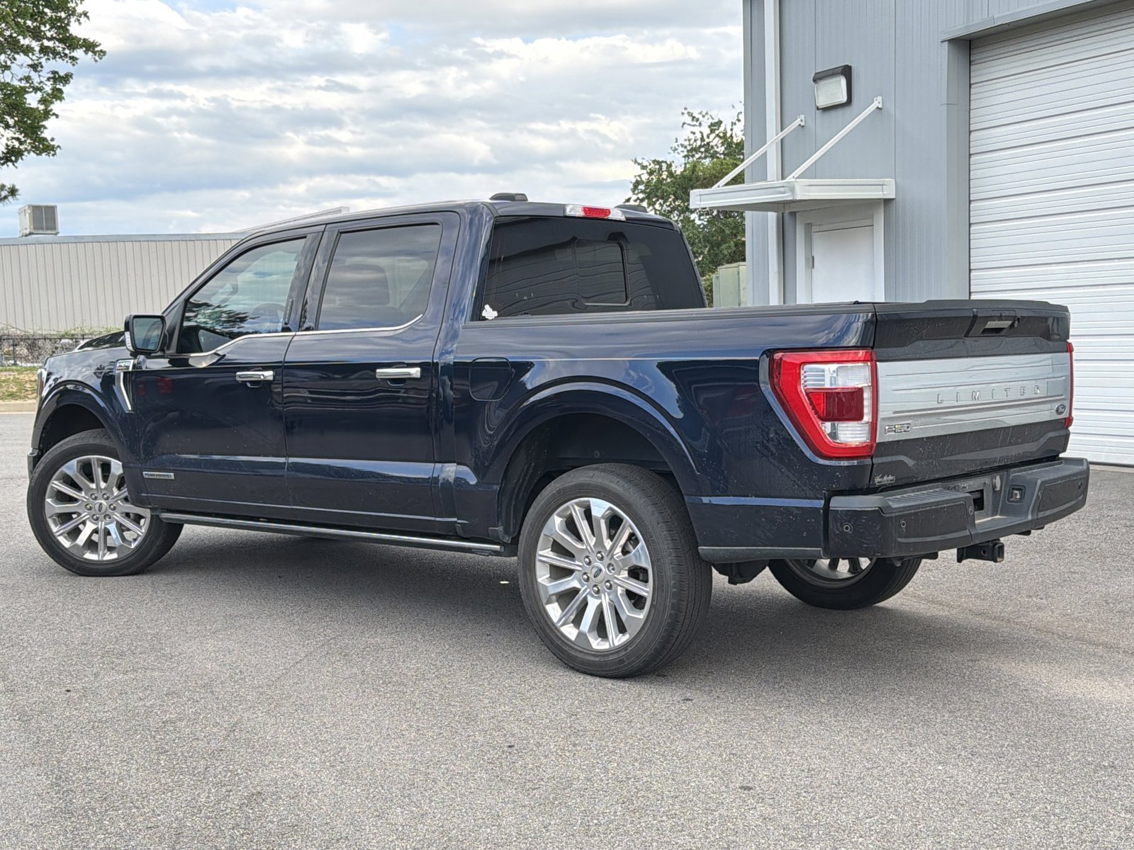 Used 2023 Ford F150 Limited AWD/4WD image 10